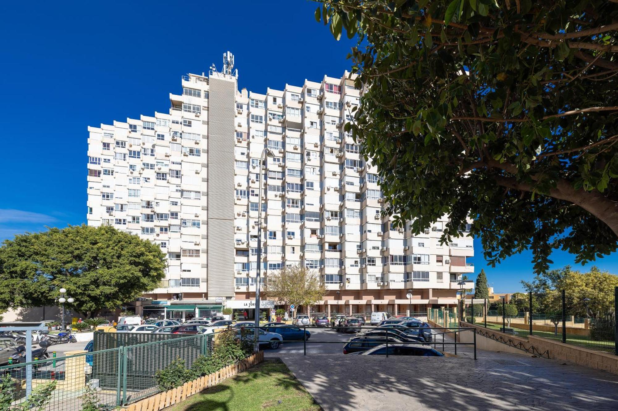 Sun Apartments Torremolinos Bagian luar foto