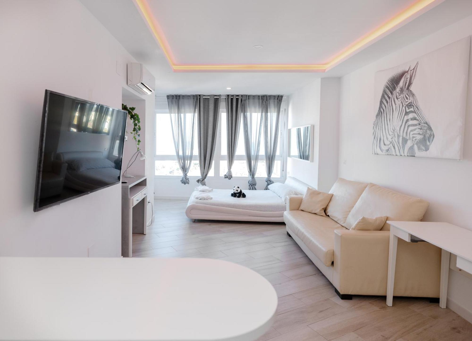 Sun Apartments Torremolinos Bagian luar foto